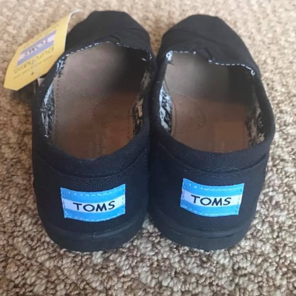 Kids Black Toms Size 1Y